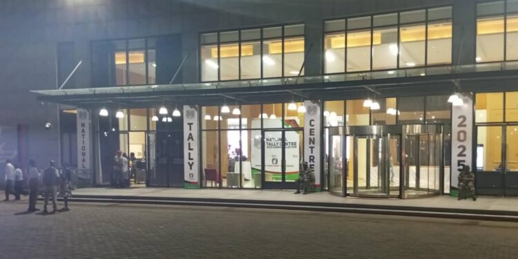 Chakwera Congratulates Mutharika, Calls on MEC to Investigate Inflated Voting Figures